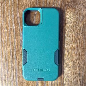 OtterBox Green iPhone 14 case